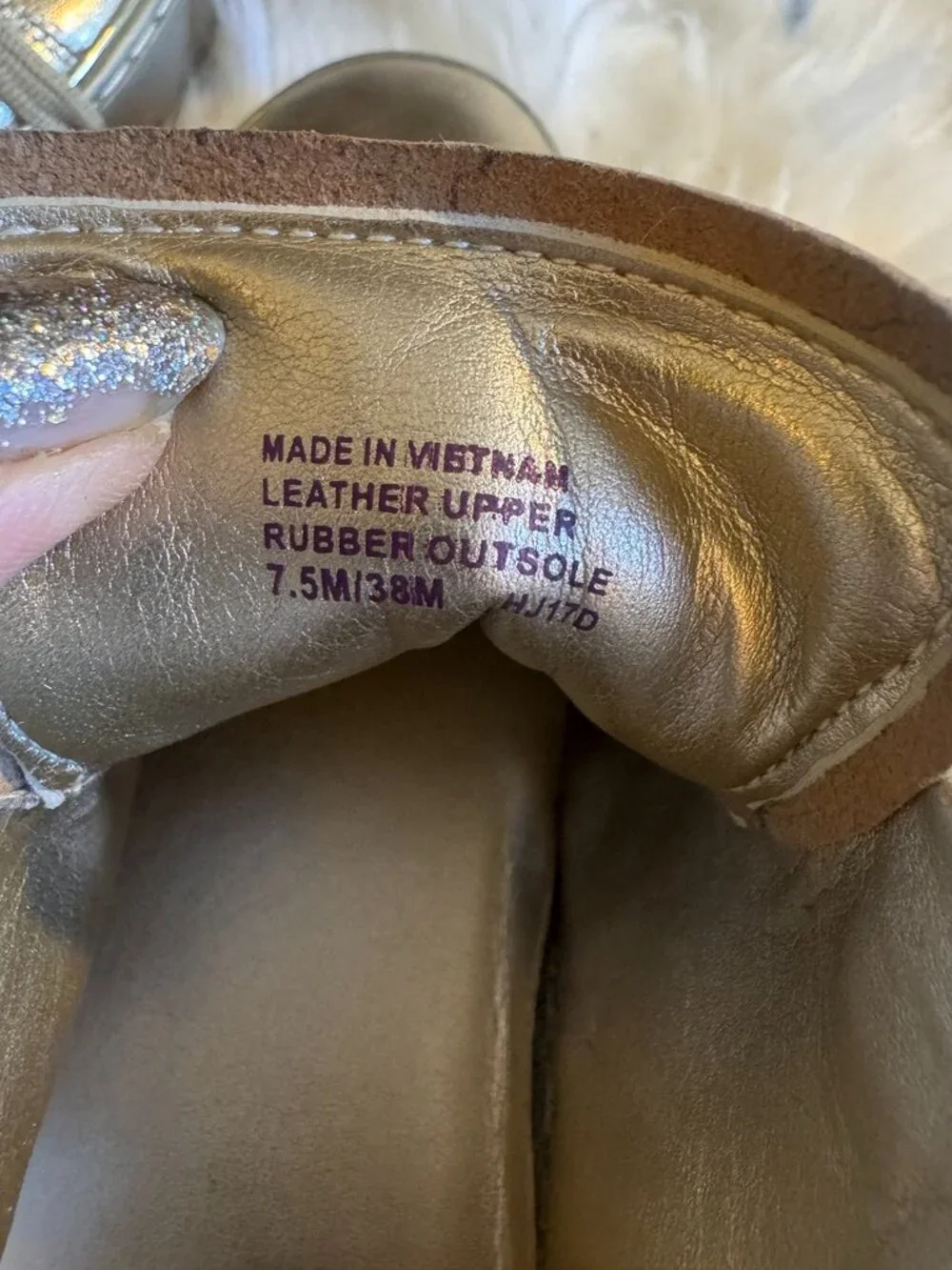 Women Michael Kors  golden leather Chelsie sneakers sz 7,5 NWOT